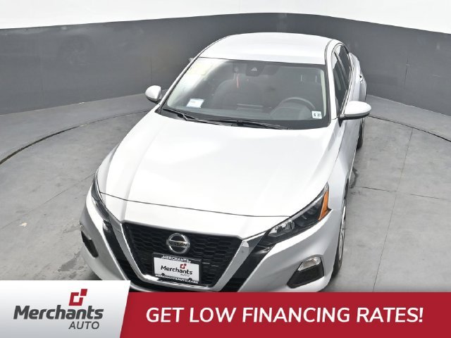 Used 2022 Silver Nissan 2.5 S image 27