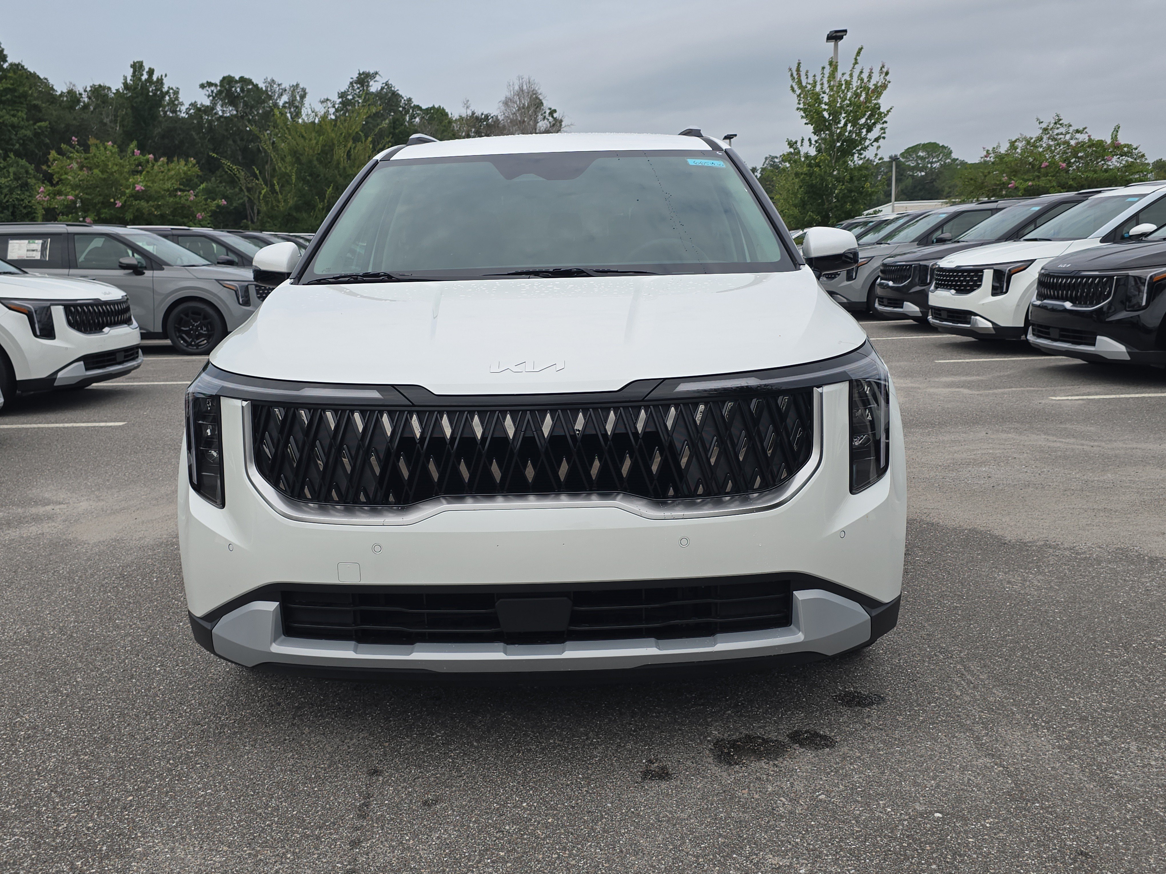 New 2026 Snow White Pearl Kia EX image 3