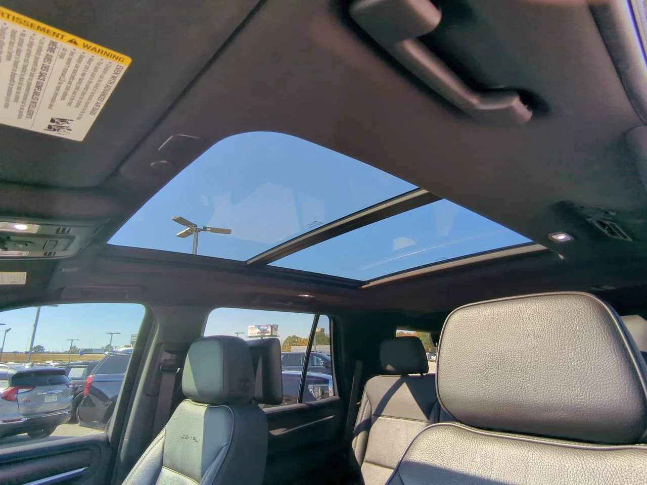 2021 GMC Yukon Denali - Photo 19