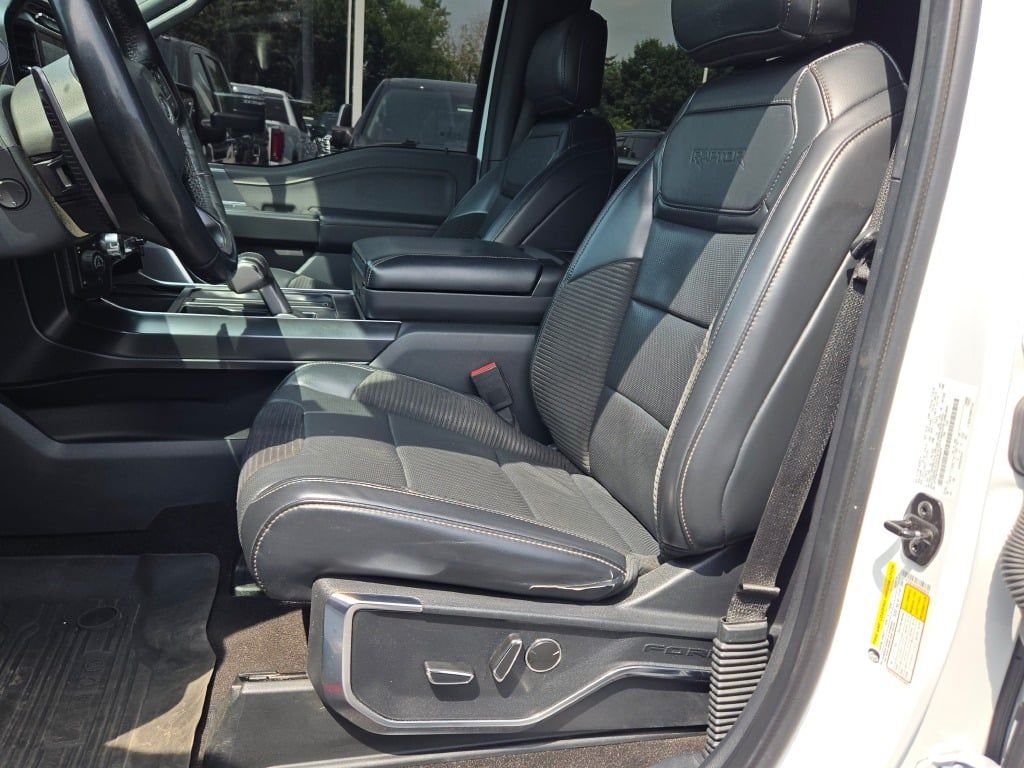 Used 2022 White Ford Raptor image 25