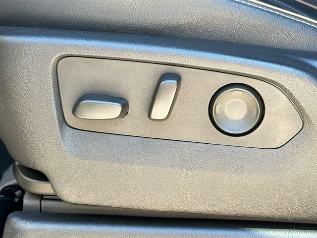 2024 GMC Yukon AT4 - Photo 23