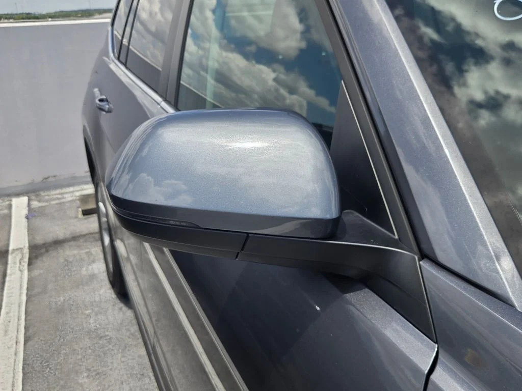 Used 2018 Gray Volkswagen SEL image 9