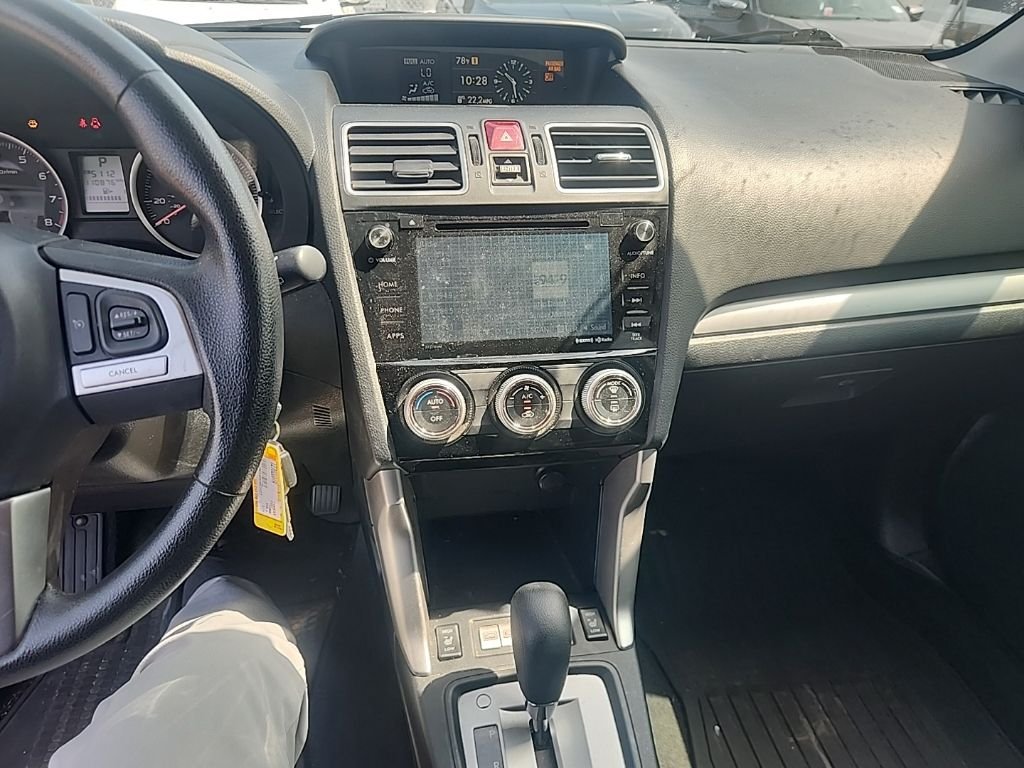 Used 2017 Silver Subaru 2.5i Premium image 23