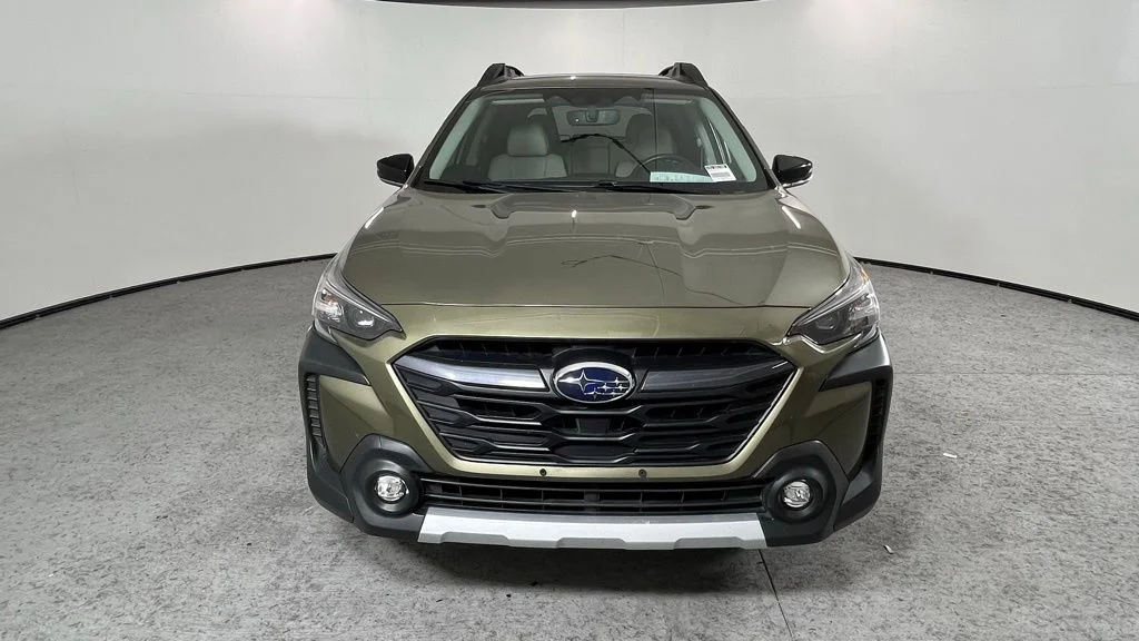 2023 Subaru Outback Limited XT's photo
