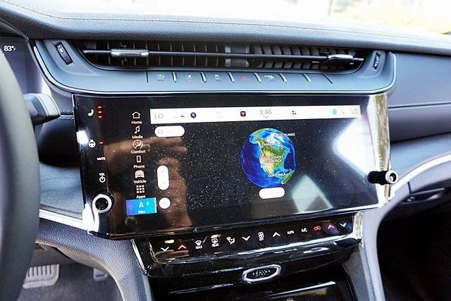 New 2026 Bright White Clearcoat Jeep Altitude image 31