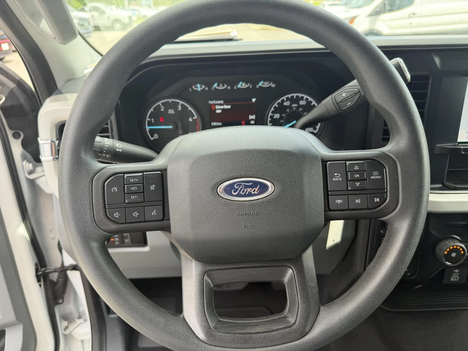 Used 2025 Oxford White Ford XLT image 19