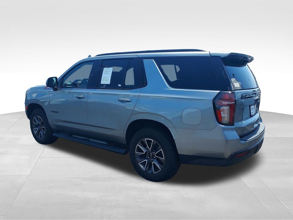 Used 2023 Gray Chevrolet Z71 image 3