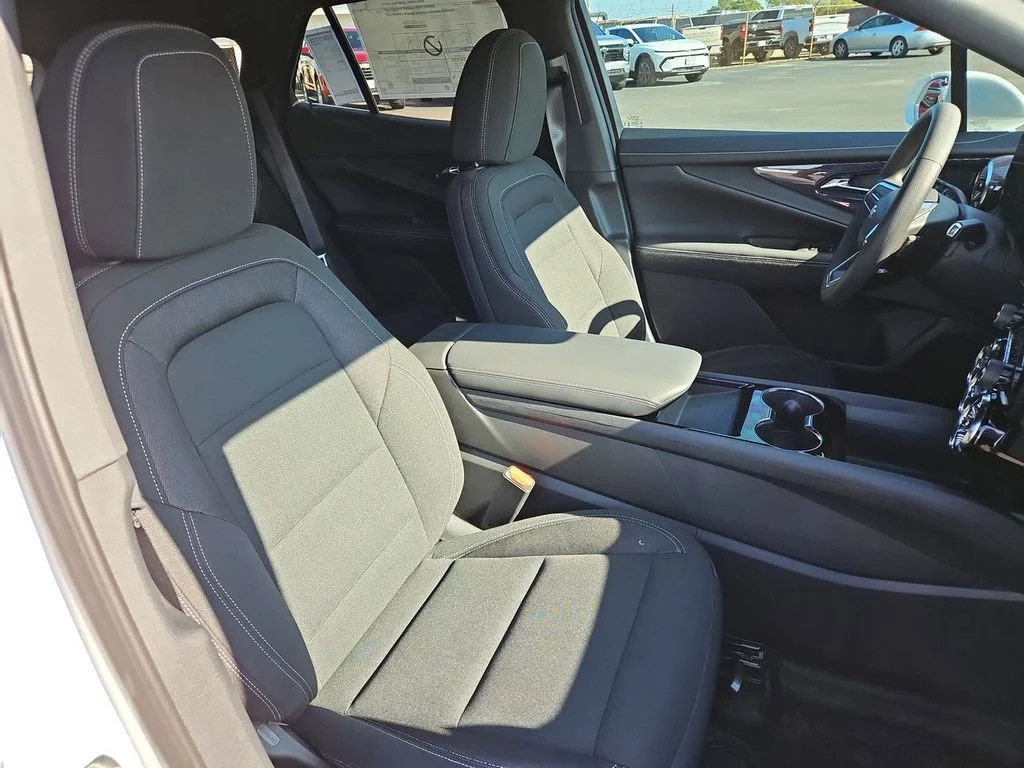 New 2026 Summit White Chevrolet LT image 26