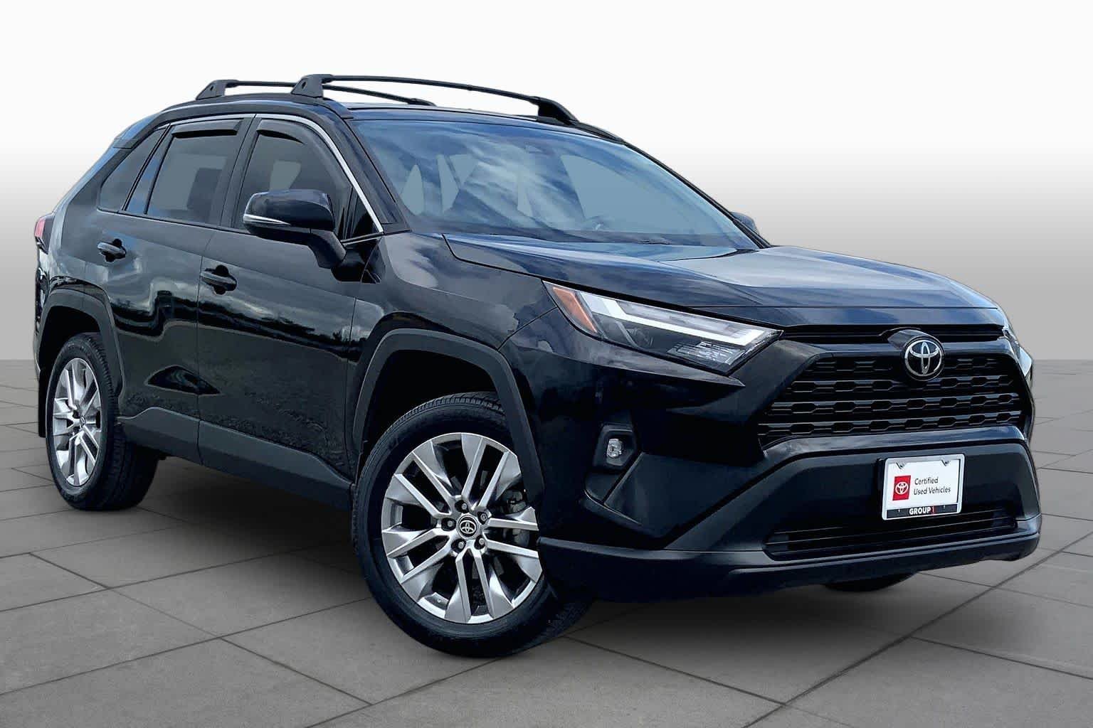 Used 2023 Midnight Black Metallic Toyota XLE Premium image 3