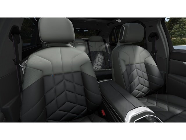 New 2026 Black Sapphire Metallic BMW 750e xDrive image 11