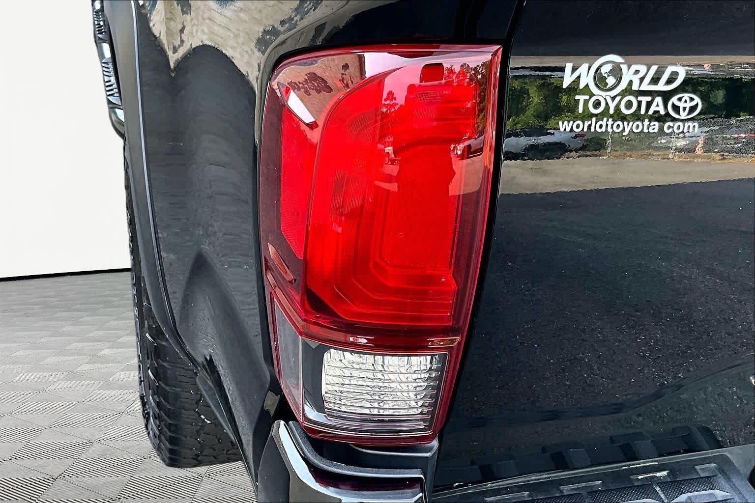 Used 2019 Midnight Black Metallic Toyota SR image 28