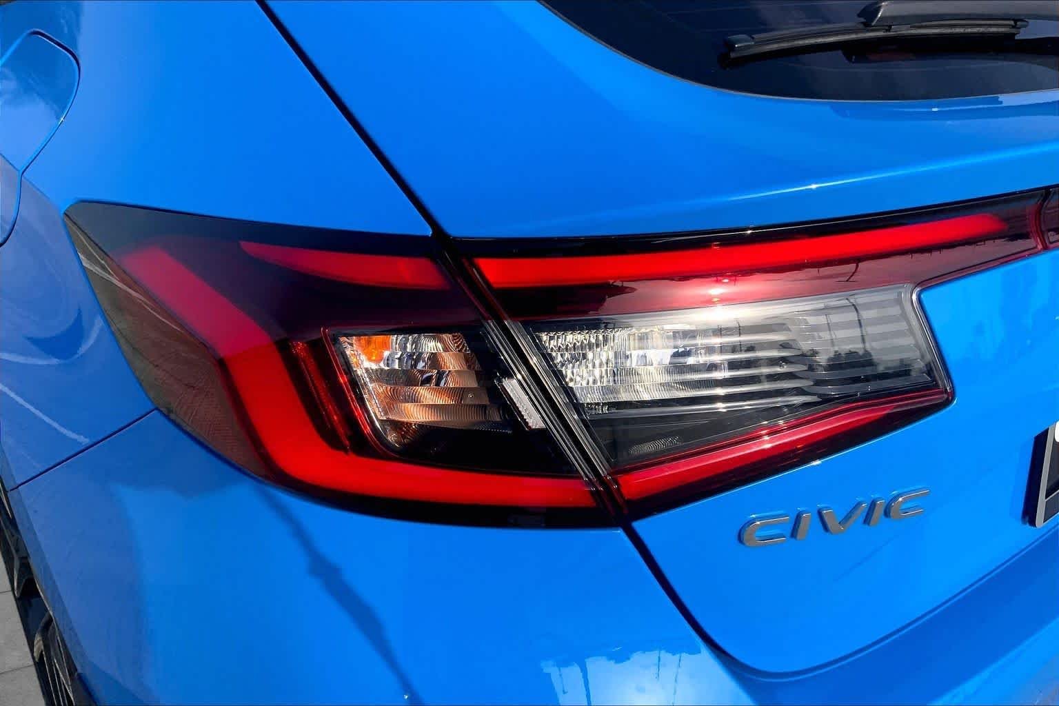 Used 2022 Boost Blue Pearl Honda Sport Touring image 24