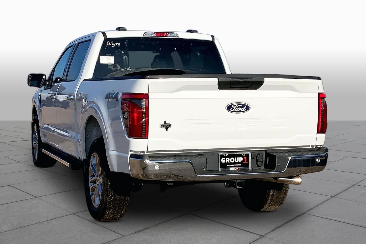 New 2026 Oxford White Ford XLT image 12