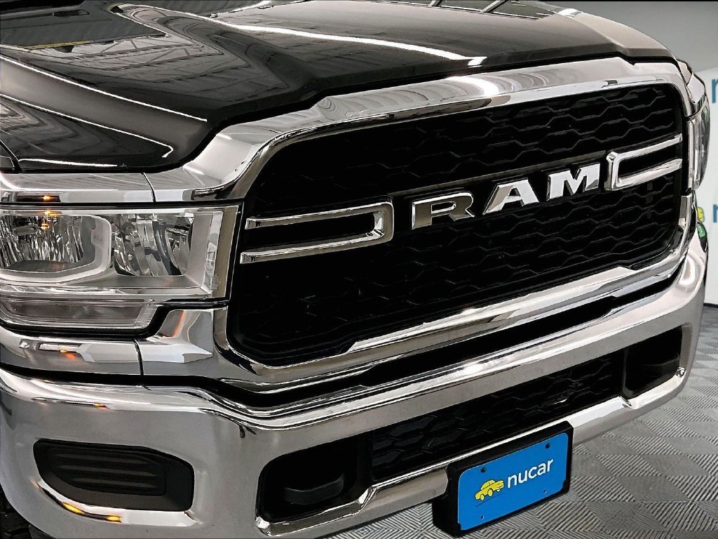 Used 2020 Diamond Black Crystal Pearlcoat Ram Tradesman image 32