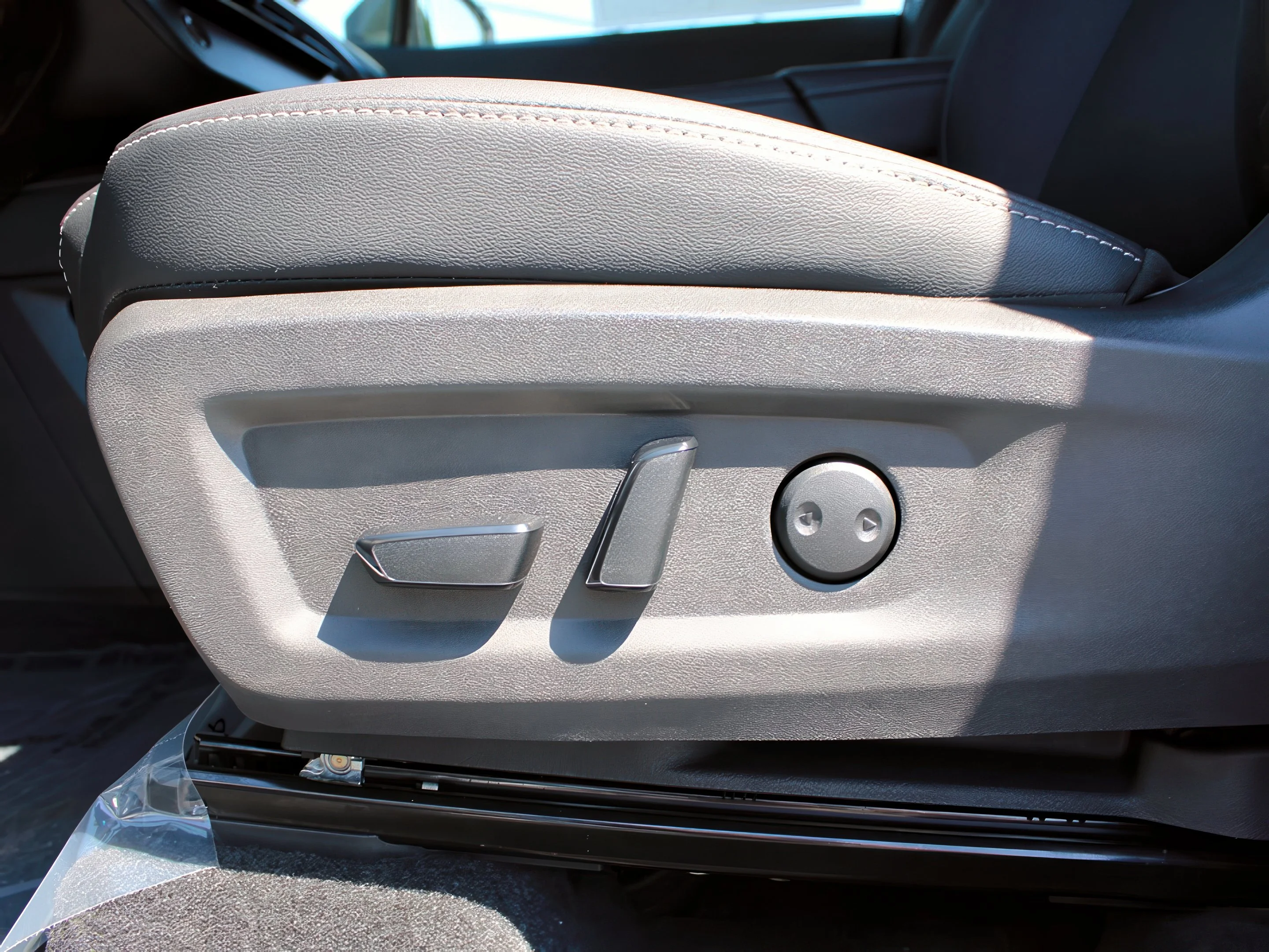 2025 Nissan Murano SL - Photo 14