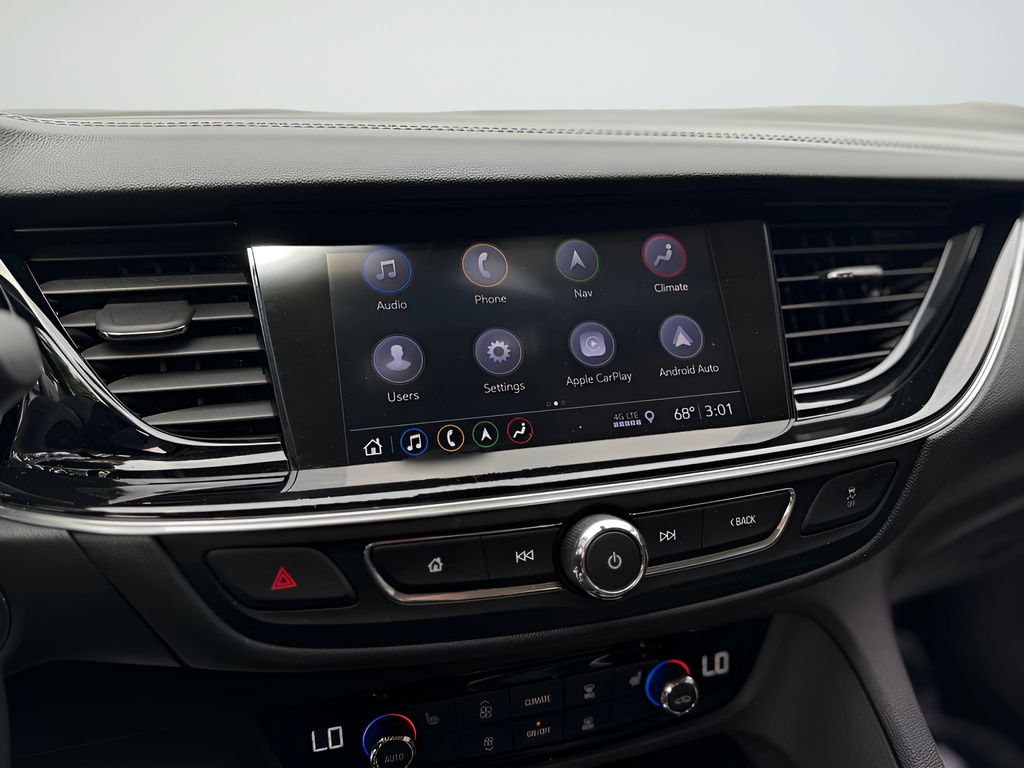 Used 2018 White Buick Essence image 17