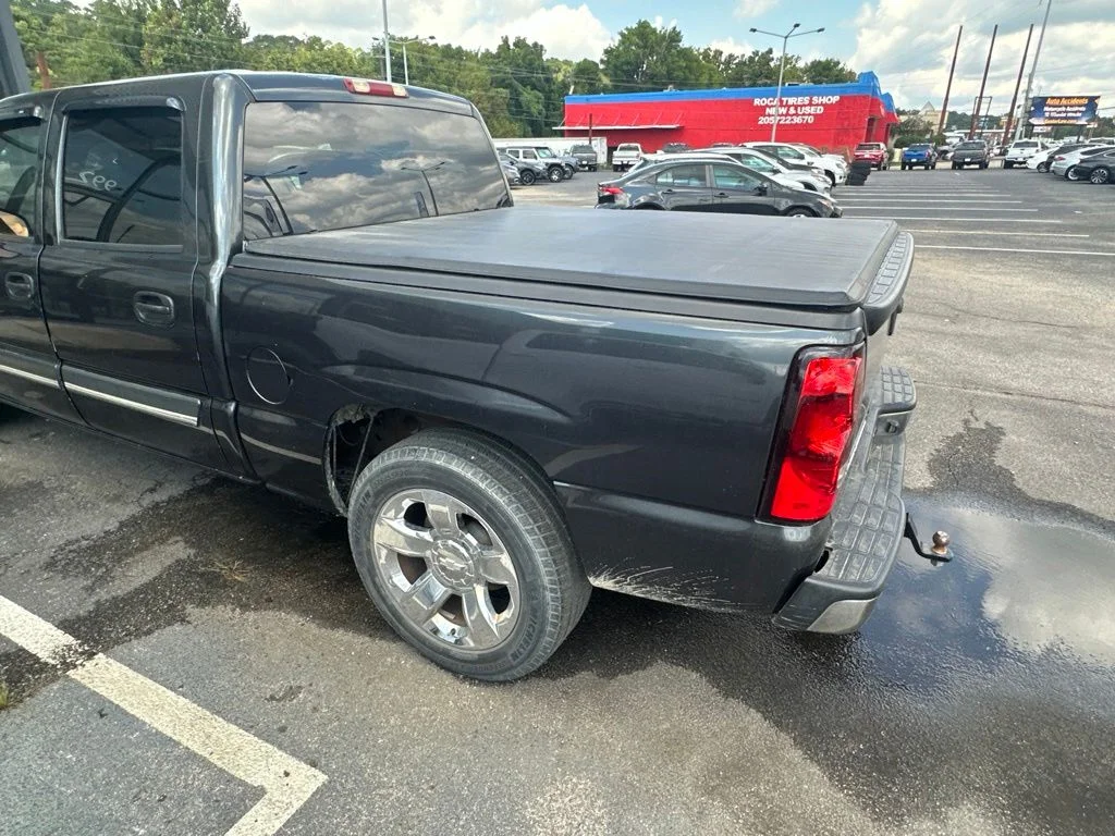 Used 2004 Dark Gray Metallic Chevrolet LS image 10