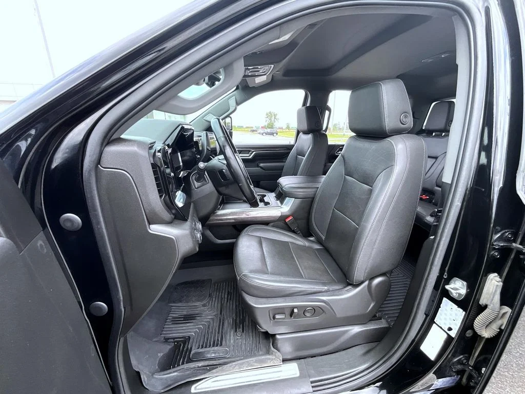 2024 Chevrolet Silverado 3500HD LTZ - Photo 10