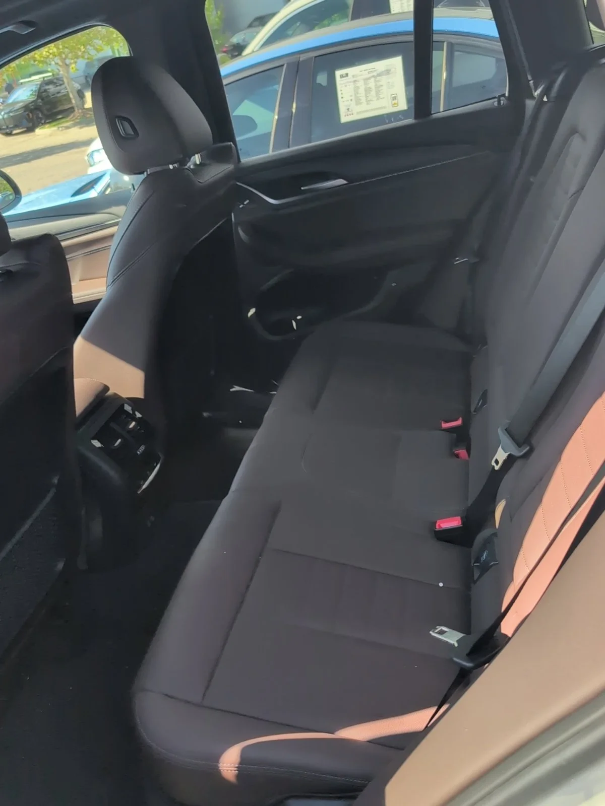 Used 2024 White BMW  image 12