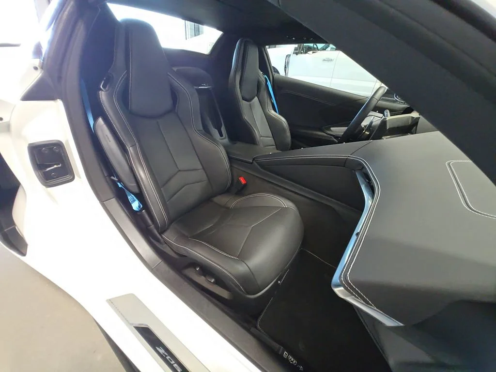 Used 2025 Arctic White Chevrolet 1LZ image 29