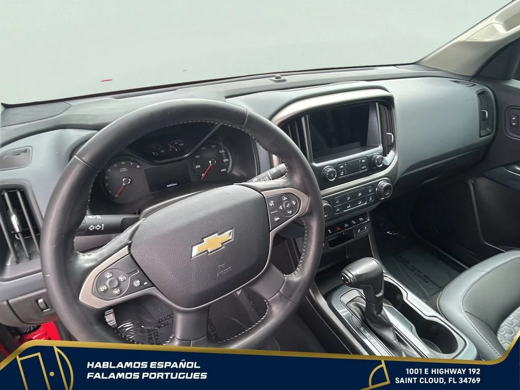 Used 2019 RED HOT Chevrolet 2WD Z71 image 15