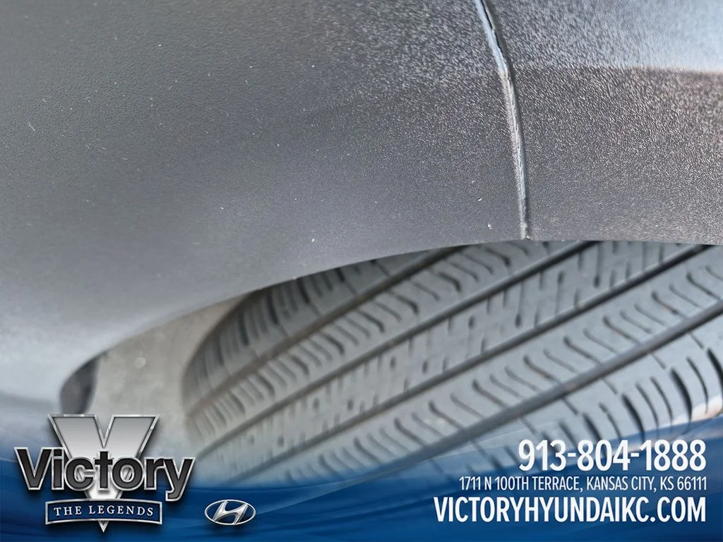 Used 2025 Gray Hyundai SEL image 26