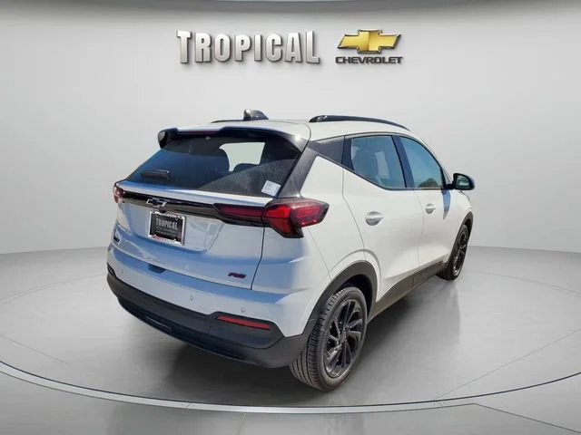 New 2027 Summit White Chevrolet RS image 5