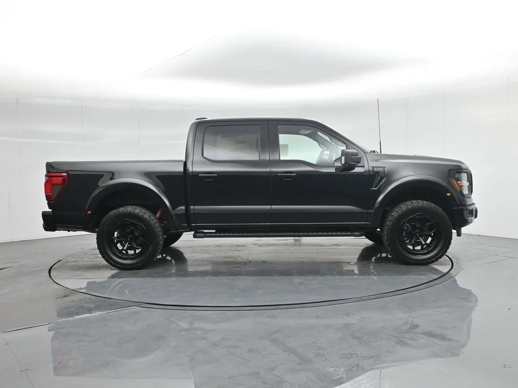 New 2025 Black Ford XLT image 31