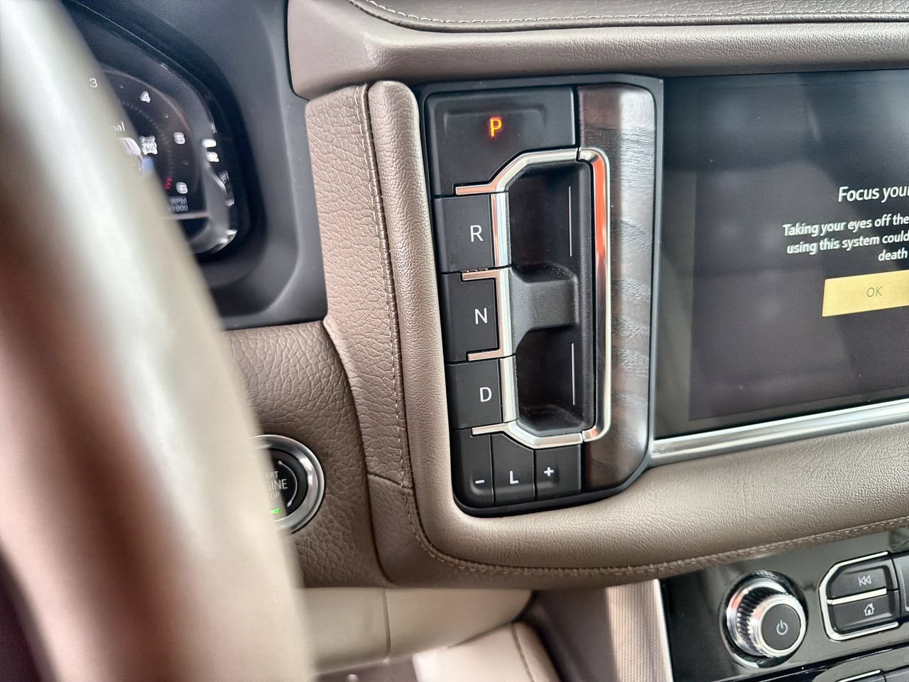 Used 2022 Hunter Metallic GMC Denali image 14