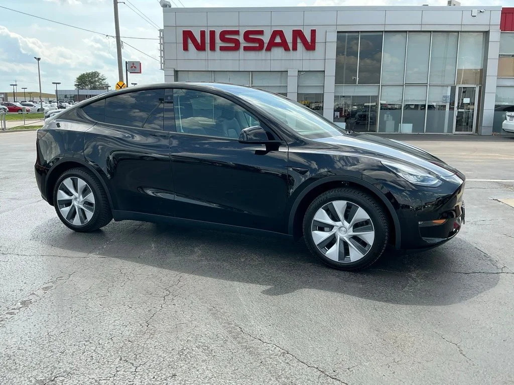 2021 Tesla Model Y Long Range Dual Motor All-Wheel Drive's photo
