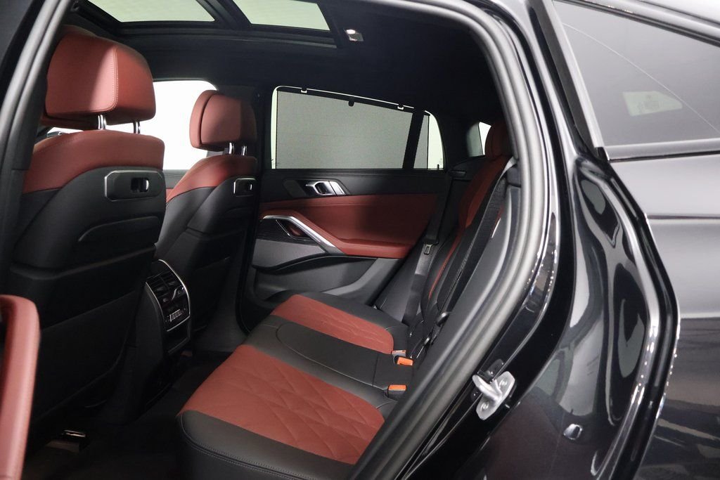 New 2027 Black Sapphire Metallic BMW xDrive40i image 6