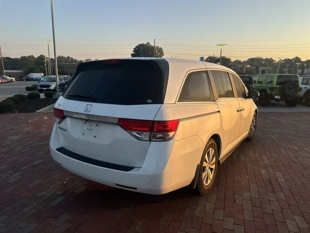 Used 2014 White Honda EX-L image 17