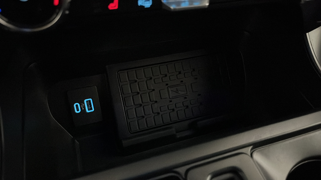 Used 2024 Antimatter Blue Metallic Ford XLT image 27