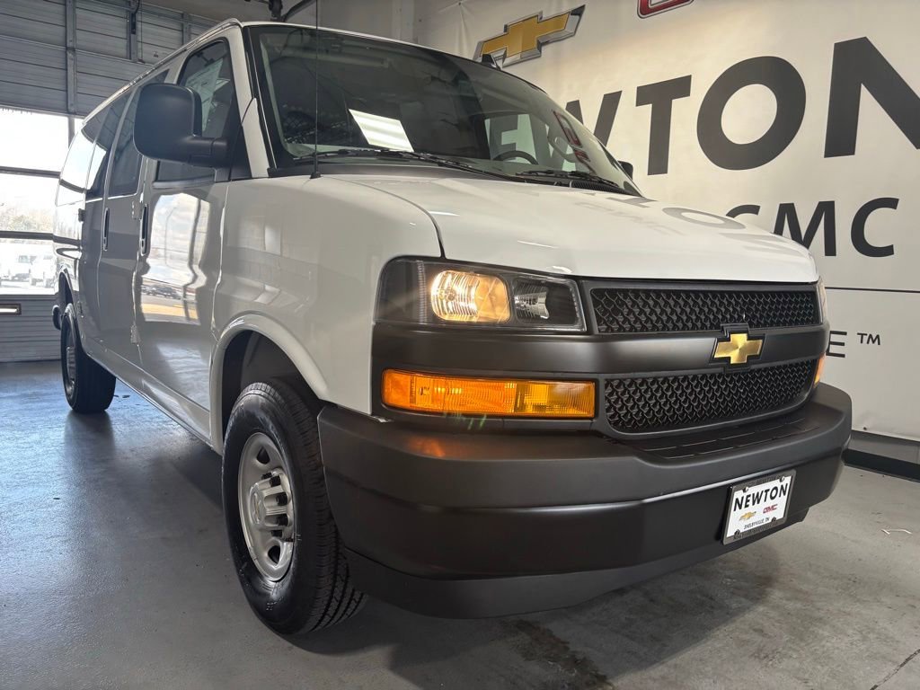 2025 Chevrolet Express Cargo Work Van - Photo 38