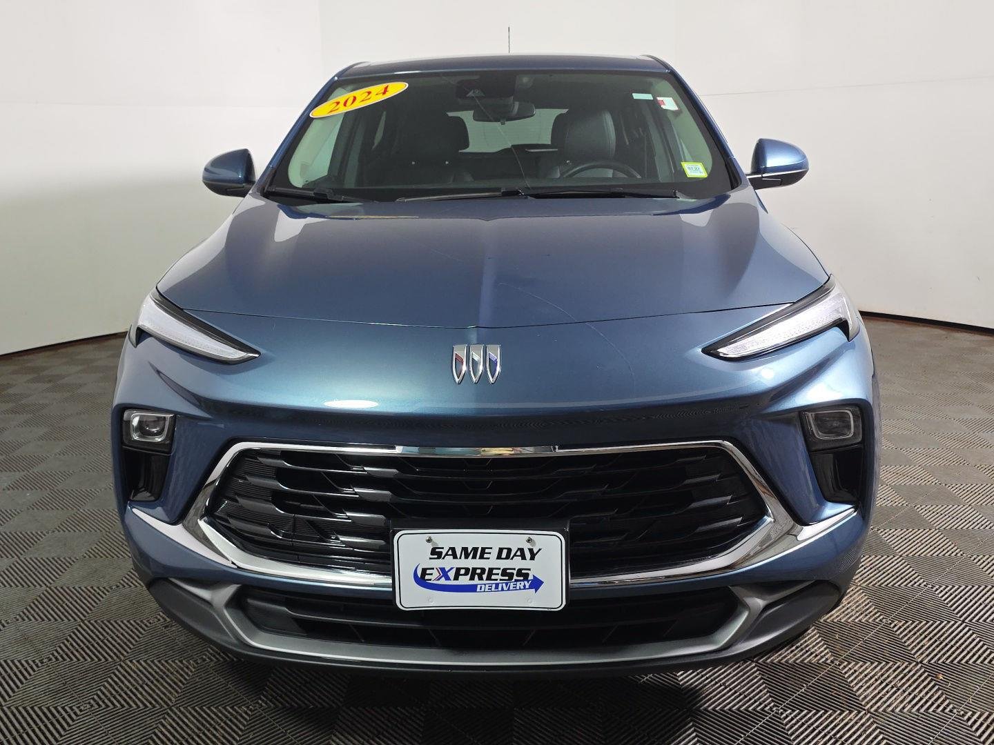 Used 2024 Ocean Blue Metallic Buick Preferred image 7