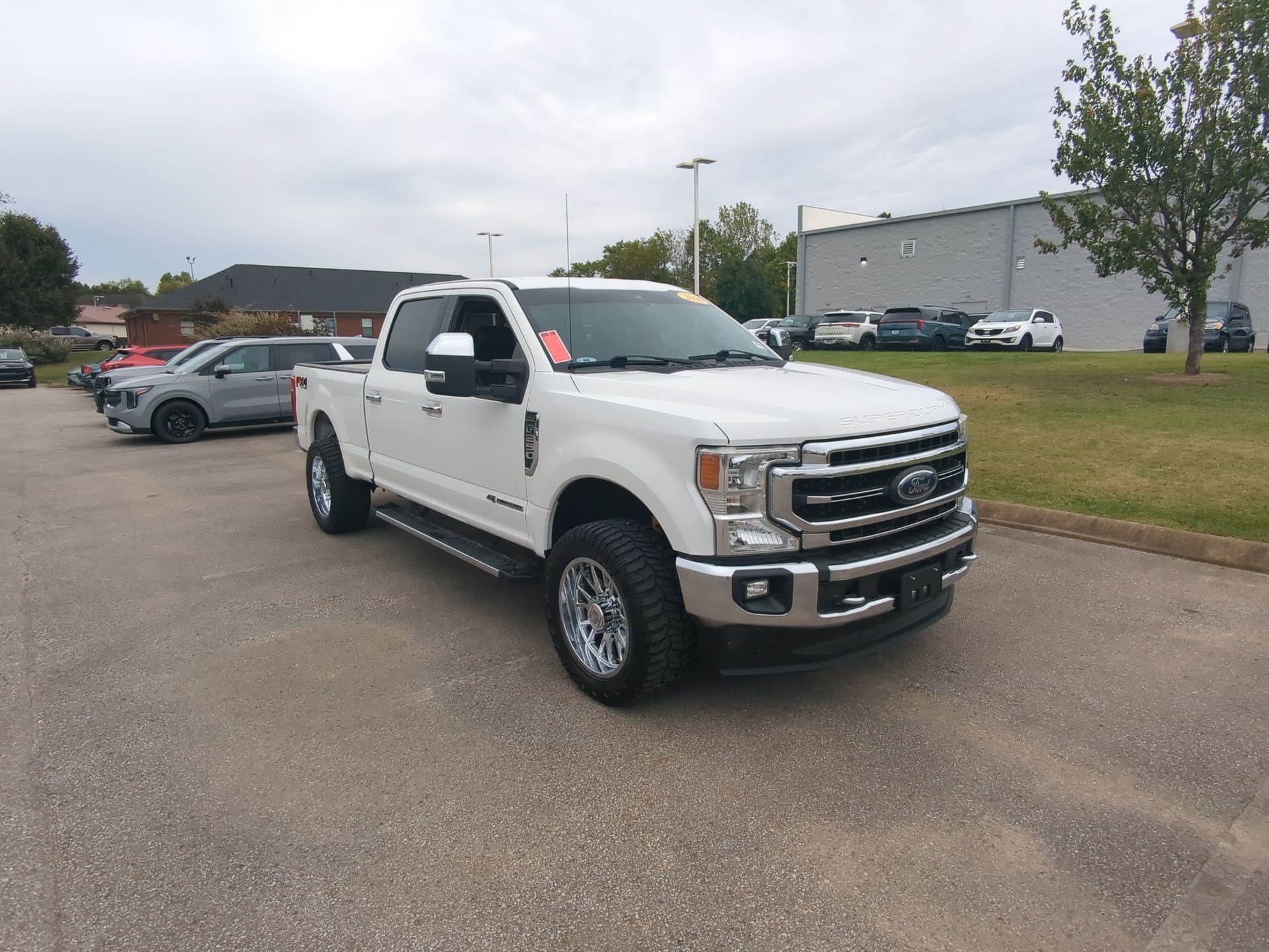 Used 2020 Star White Metallic Tri-Coat Ford LARIAT image 2