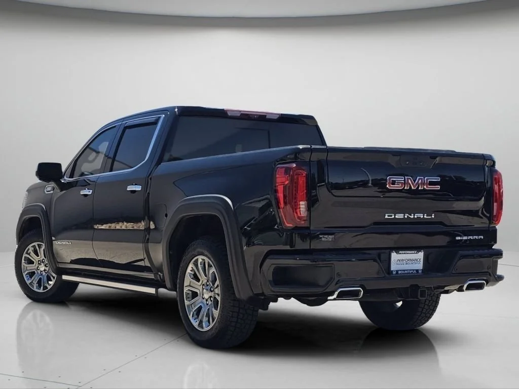 Used 2021 Onyx Black GMC Denali image 26