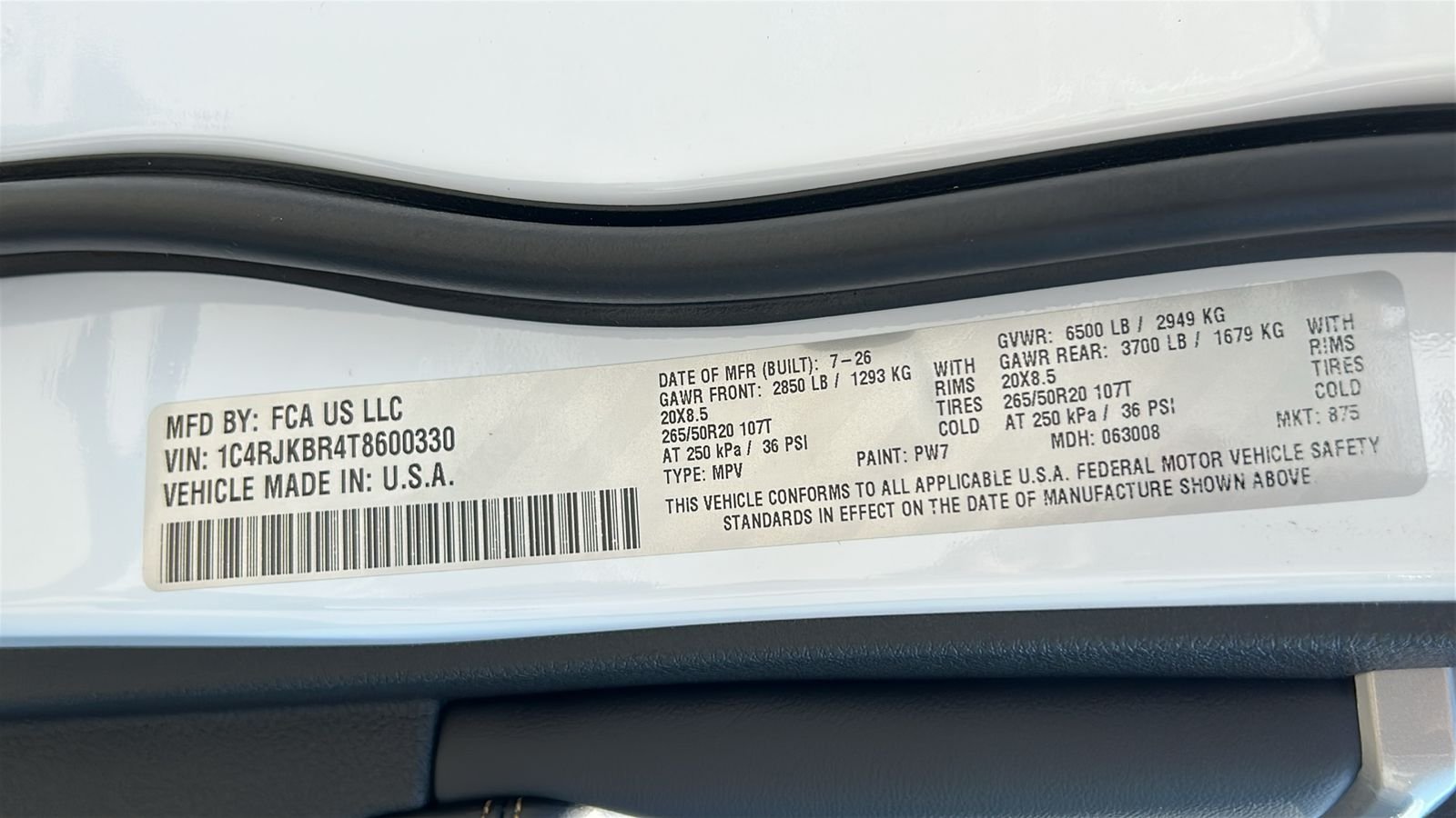 New 2026 Bright White Clear-Coat Exterior Paint Jeep  image 31