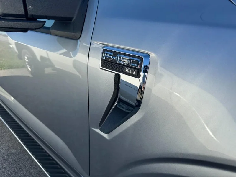 Used 2022 Iconic Silver Metallic Ford XLT 4WD SuperCrew 5.5