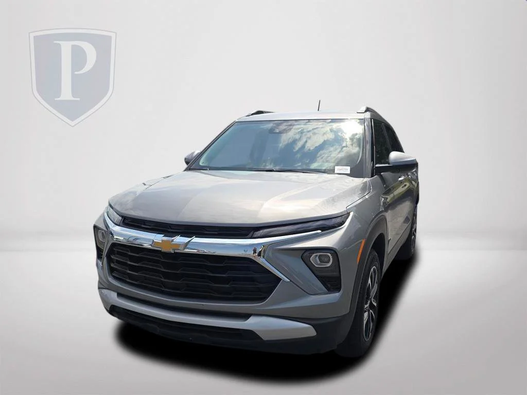 Used 2025 Gray Chevrolet LT image 11
