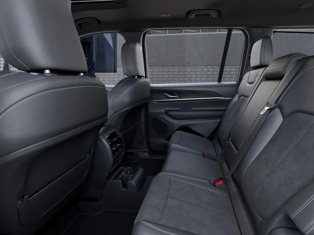 New 2026 Baltic Gray Metallic Clear-Coat Exterior Paint Jeep Laredo Altitude image 23