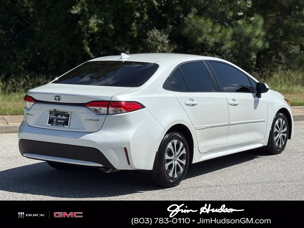 Used 2022 Off-white Toyota Hybrid LE image 13