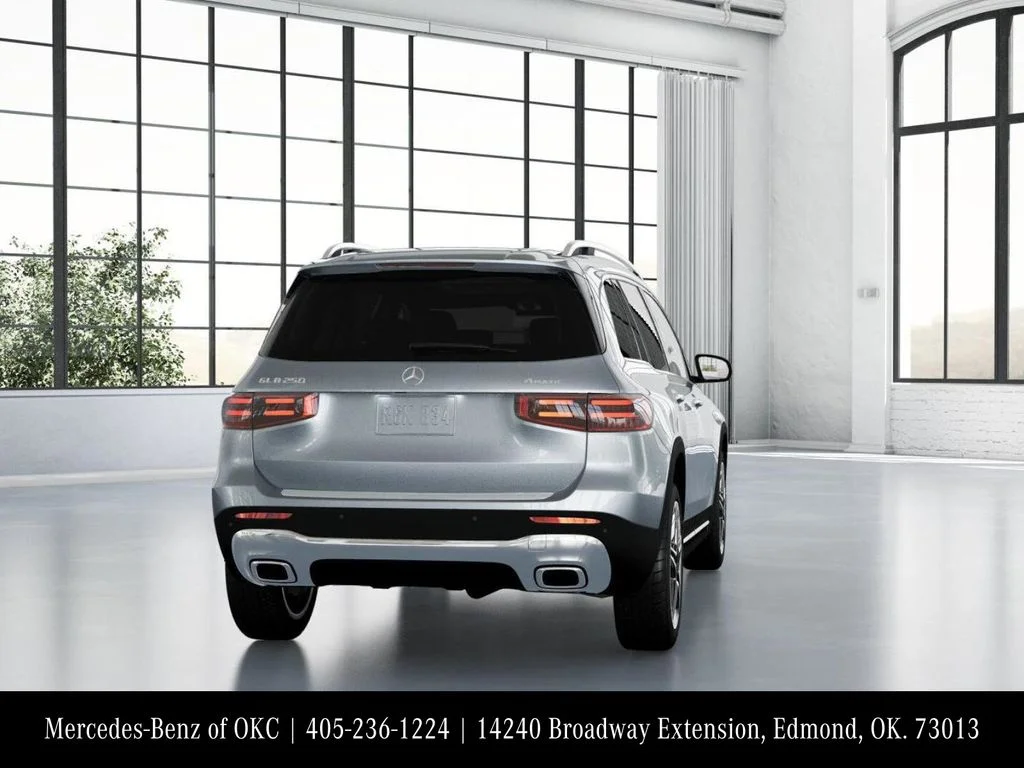 Used 2026 Silver Mercedes-Benz GLB 250 image 24