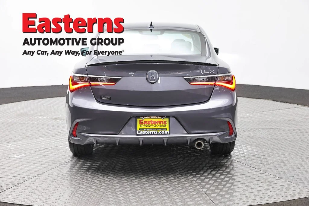 Used 2022 Gray Acura Premium and A-SPEC Packages image 6
