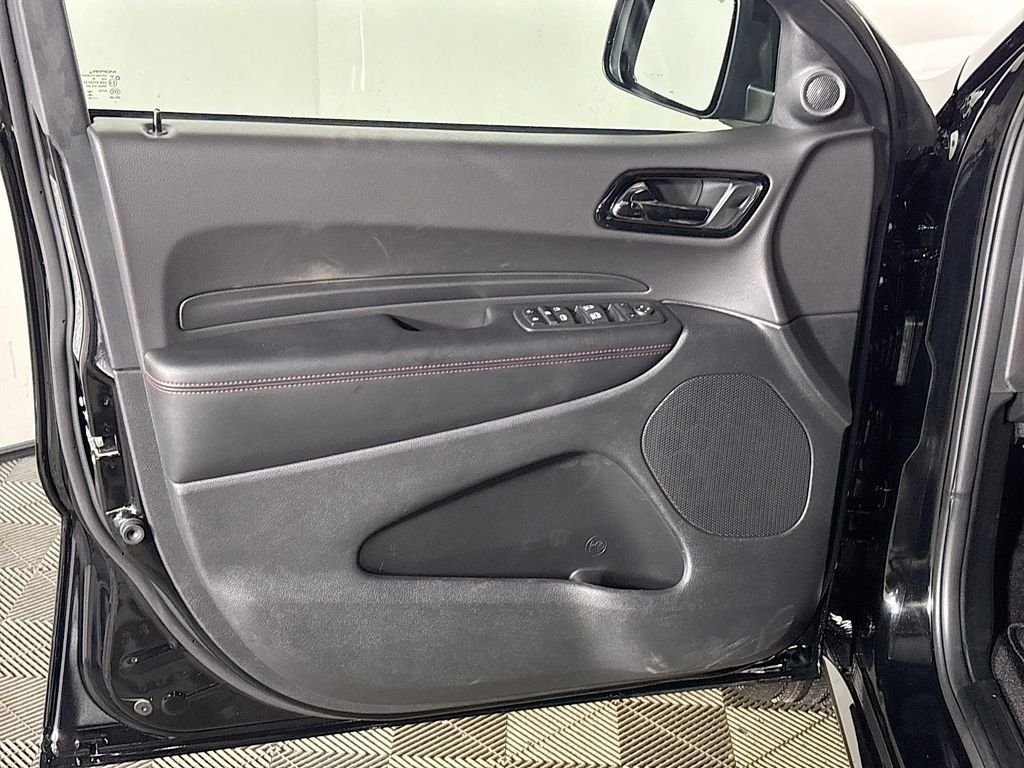 New 2026 Diamond Black Clear-Coat Exterior Paint Dodge GT image 10