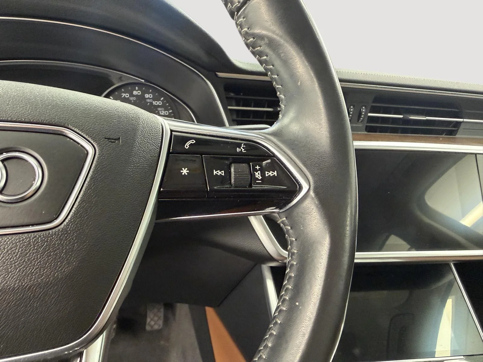 Used 2019 Glacier White Metallic Audi Premium image 6