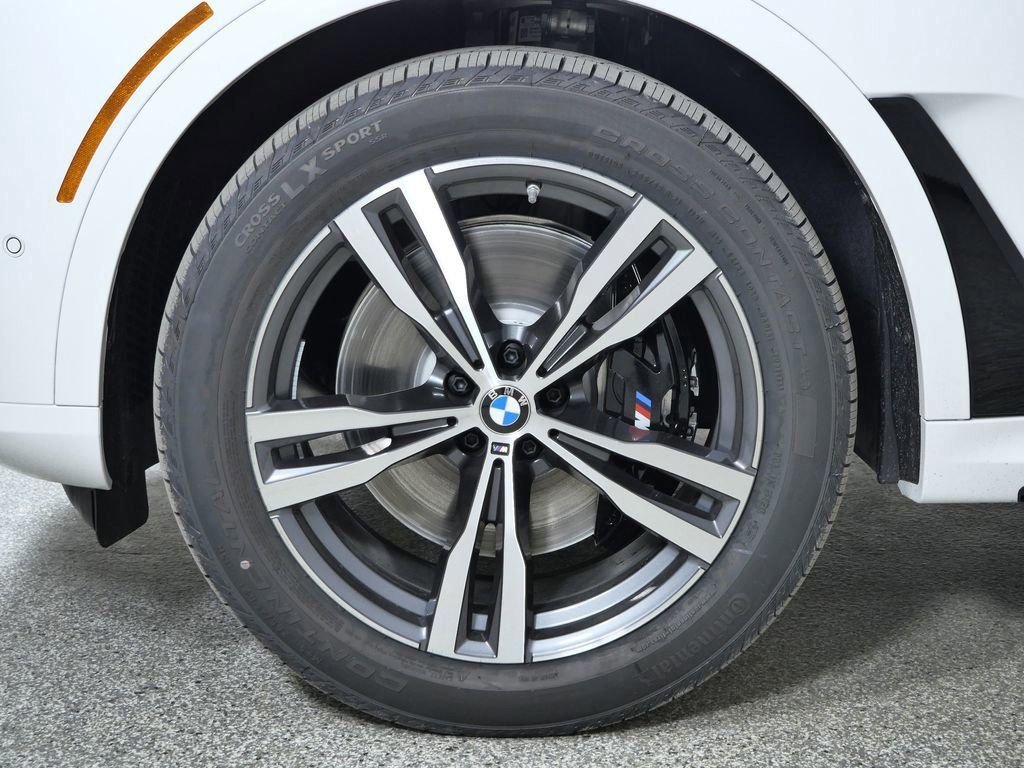 Used 2026 White BMW xDrive40i image 18