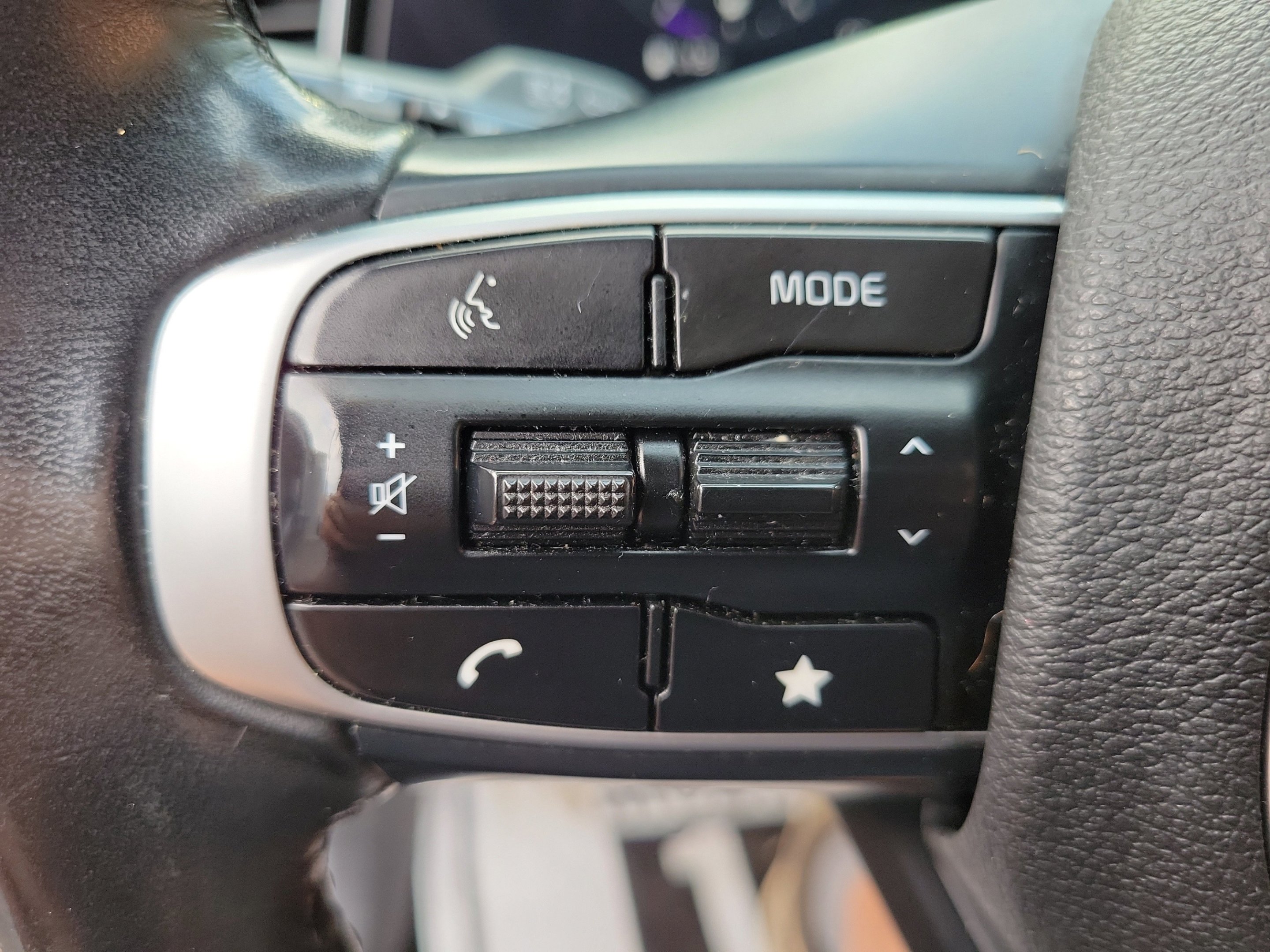 Used 2024 Glacial White Pearl Kia SX-Prestige image 30