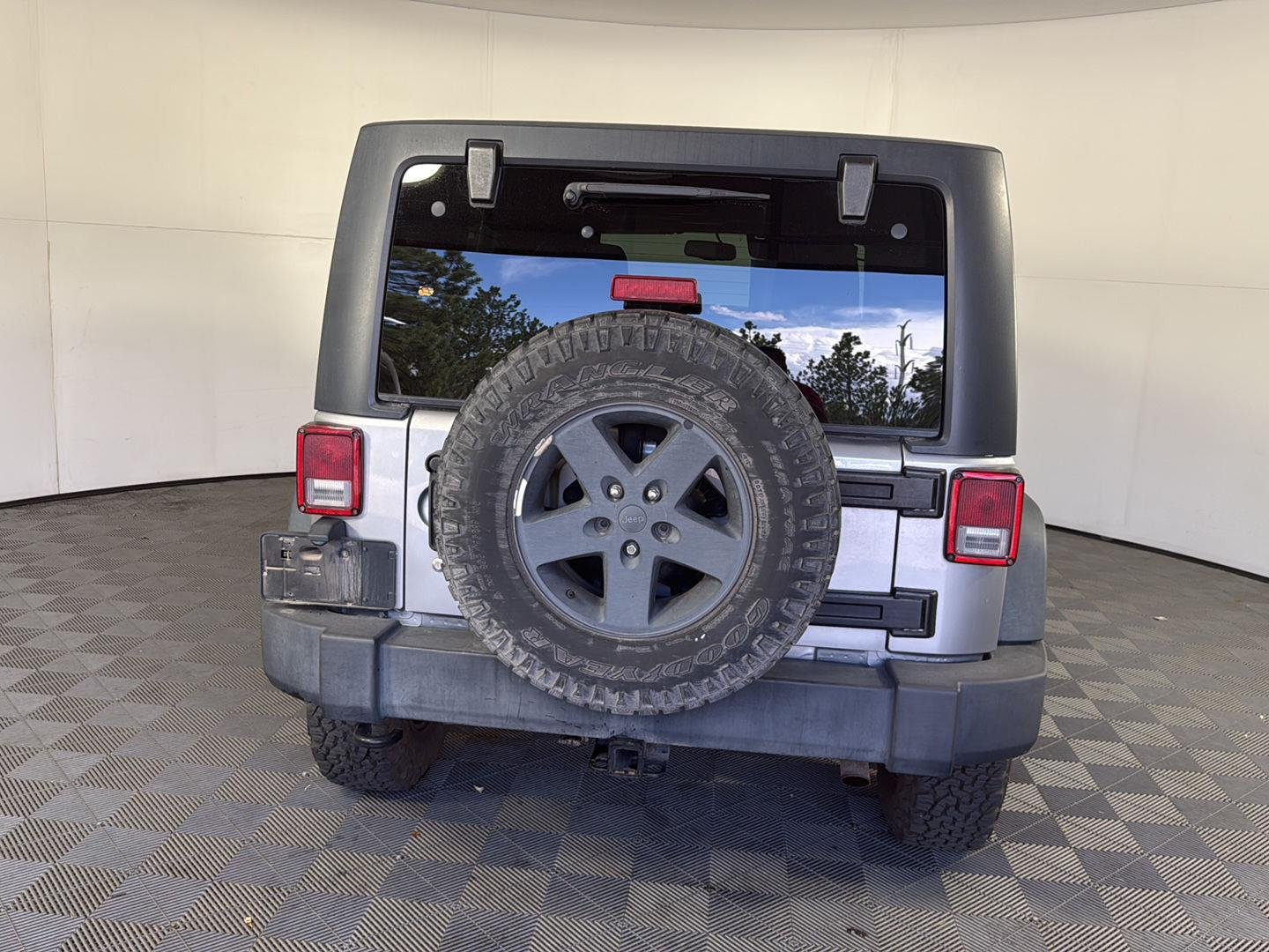Used 2013 Billet Silver Metallic Jeep Sport image 5