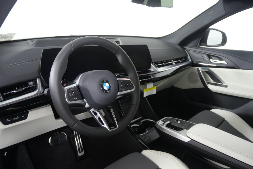 New 2027 Brooklyn Grey Metallic BMW xDrive28i image 13